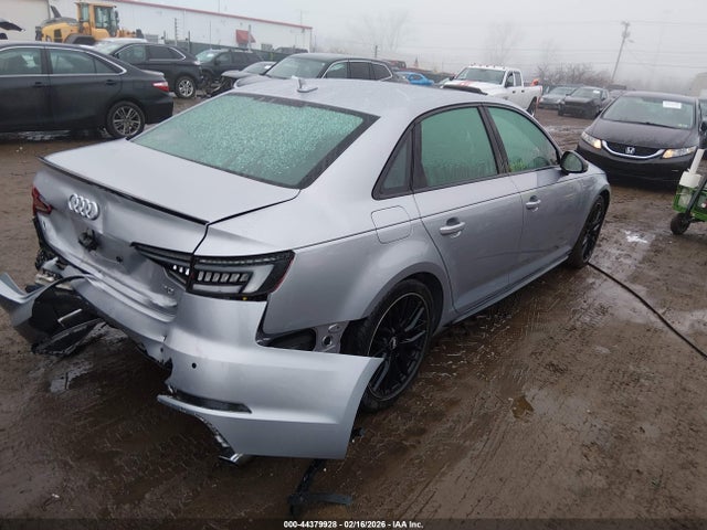 2018 AUDI A4 WAUENAF46JA057416 Photo 3