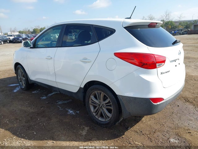 KM8JT3AF5FU008270 Hyundai TUCSON GLS