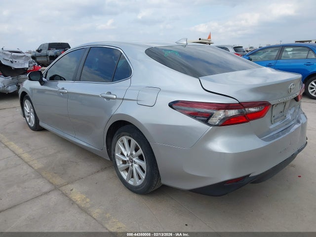 4T1C11AK8MU541209 Toyota CAMRY LE