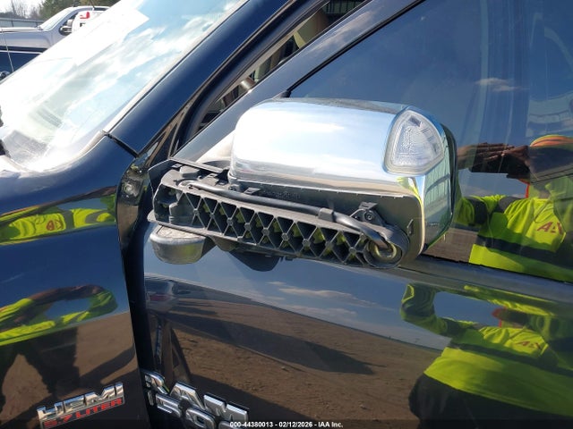 2018 RAM 1500 1C6RR6NTXJS101160 Photo 5