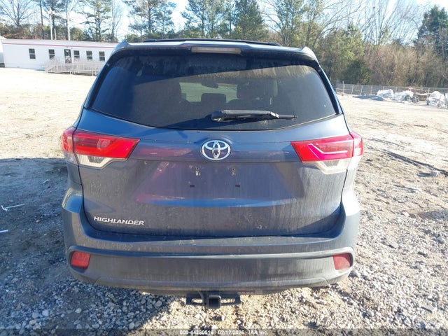 5TDZARFH9KS053978 Toyota Highlander Le
