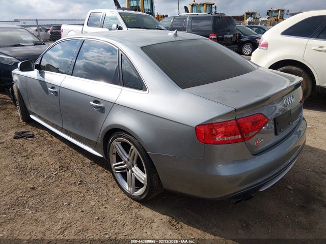 2011 AUDI S4 WAUKGAFL2BA064613 Photo 2