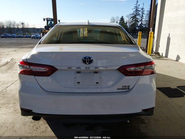 4T1B21HK5KU517977 Toyota Camry Hybrid Xle
