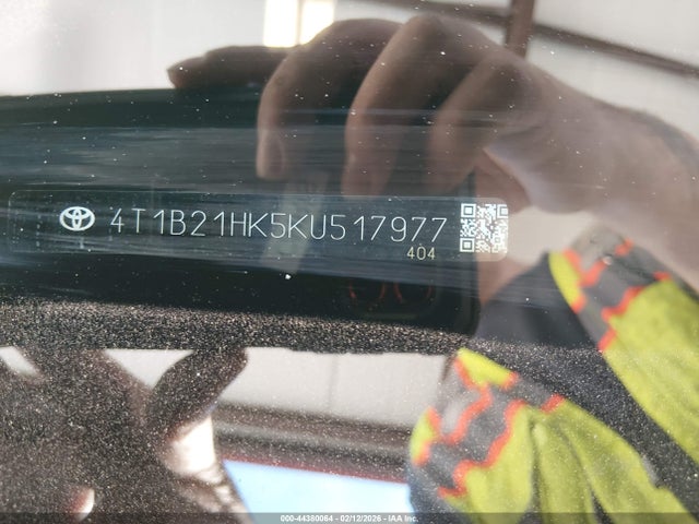 4T1B21HK5KU517977 Toyota Camry Hybrid Xle