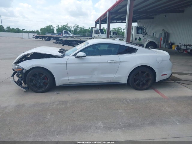 Ford Mustang Ecoboost Premium Fastback 2021 1FA6P8THXM5114057 Image 14
