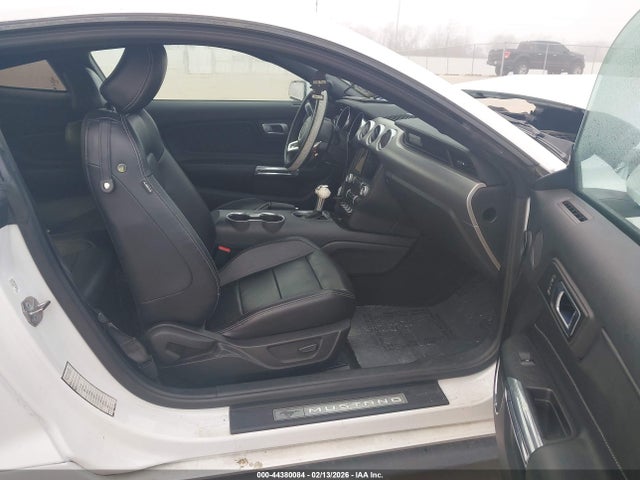Ford Mustang Ecoboost Premium Fastback 2021 1FA6P8THXM5114057 Image 5