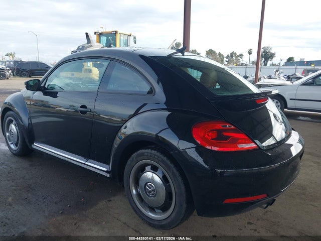 2015 VOLKSWAGEN BEETLE 3VWF17AT1FM607438 Photo 2