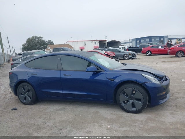 Tesla Model 3 Rear-wheel Drive 2022 5YJ3E1EA8NF166135 Image 12