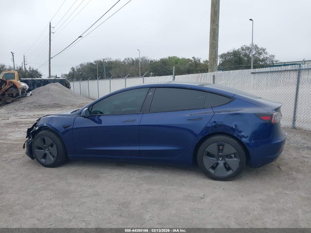 Tesla Model 3 Rear-wheel Drive 2022 5YJ3E1EA8NF166135 Image 13
