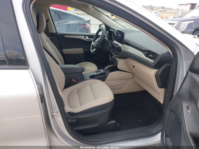 1FMCU0G68LUB49275 Ford ESCAPE SE