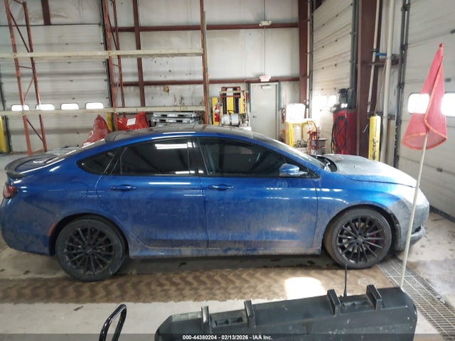 2015 Chrysler 200 S მანქანა იყიდება აუქციონზე, vin: 1C3CCCBG9FN722146, აუქციონის ნომერი: 44380204