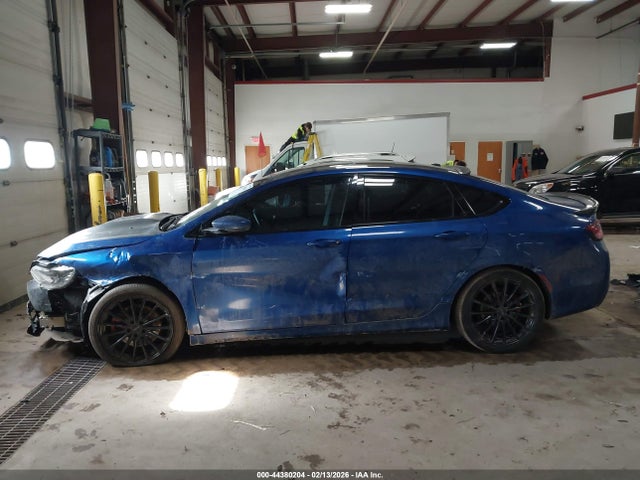2015 Chrysler 200 S მანქანა იყიდება აუქციონზე, vin: 1C3CCCBG9FN722146, აუქციონის ნომერი: 44380204
