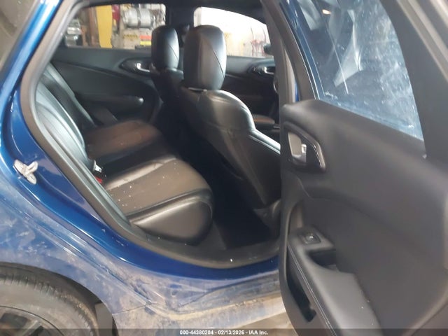 2015 Chrysler 200 S მანქანა იყიდება აუქციონზე, vin: 1C3CCCBG9FN722146, აუქციონის ნომერი: 44380204