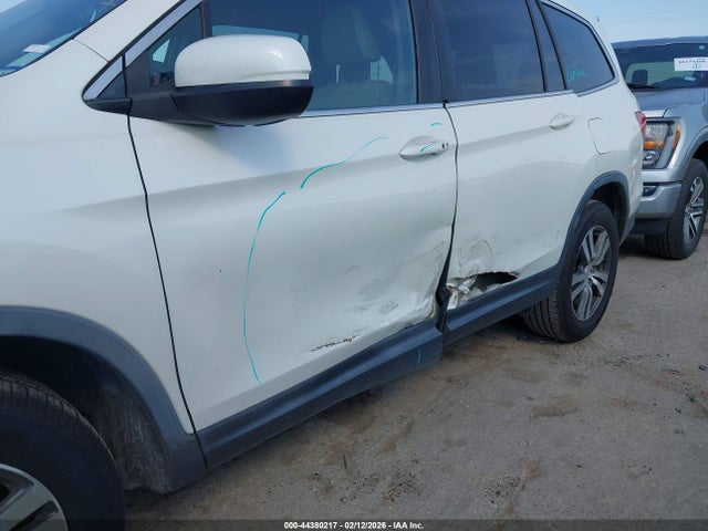 2017 HONDA PILOT 5FNYF5H51HB009625 Photo 5