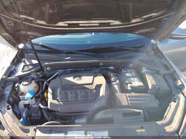 1VWAA7A34JC032370 Volkswagen Passat 2.0t R-line/2.0t S