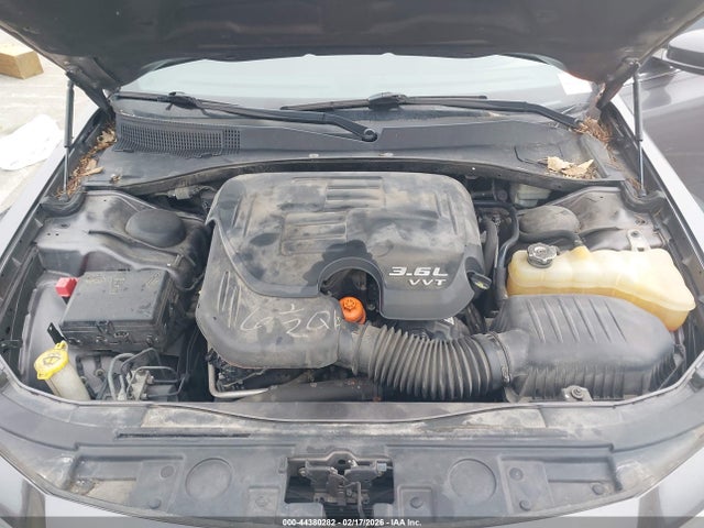2C3CCAAG5EH100933 Chrysler 300