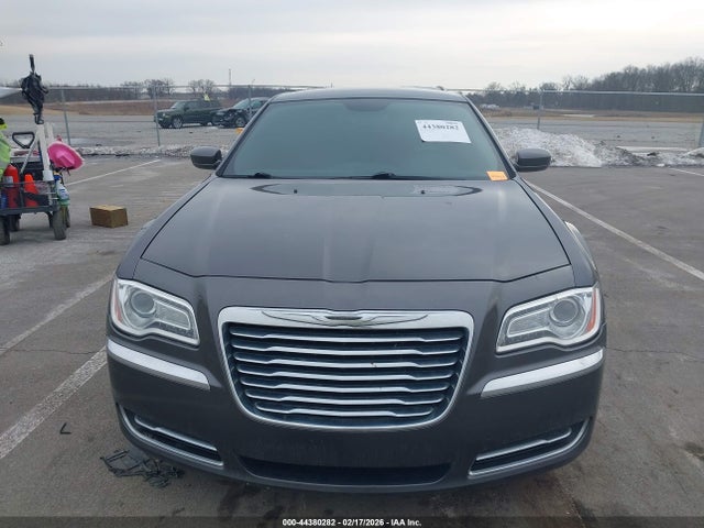 2C3CCAAG5EH100933 Chrysler 300