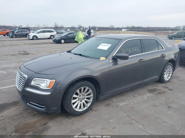 2C3CCAAG5EH100933 Chrysler 300