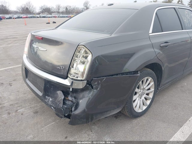 2C3CCAAG5EH100933 Chrysler 300