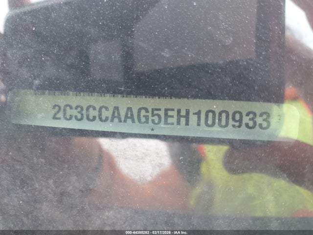 2C3CCAAG5EH100933 Chrysler 300