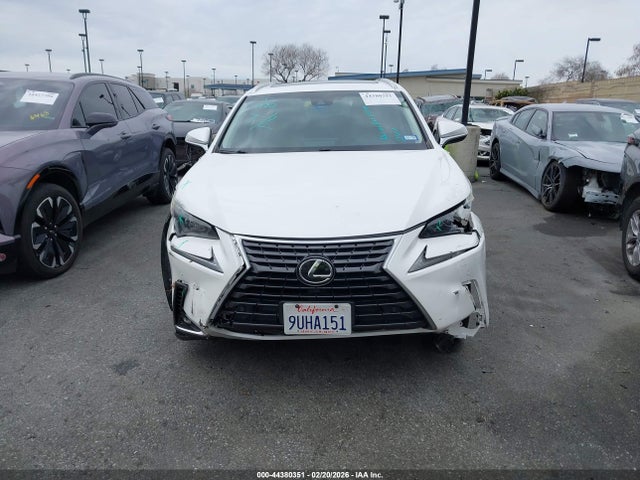 JTJYARBZ7J2101068 Lexus NX 300