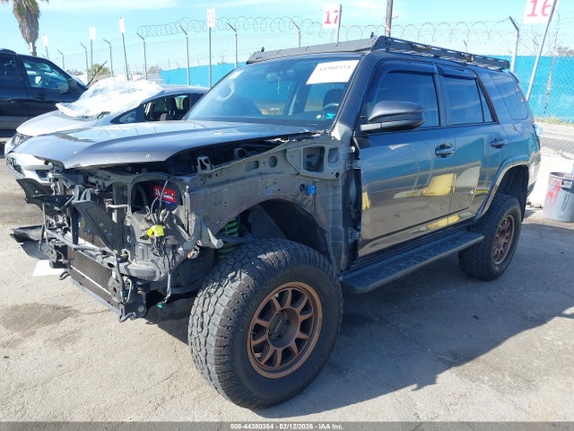 JTEBU5JR5K5654534 Toyota 4RUNNER SR5