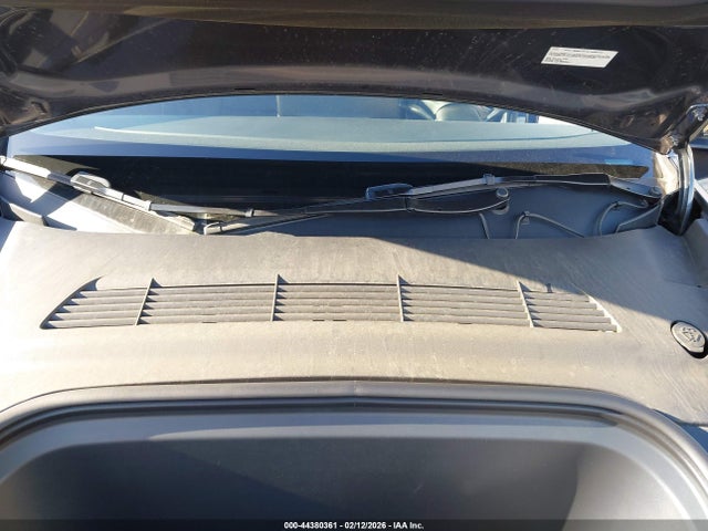 2023 TESLA MODEL Y 7SAYGDEDXPF977727 Photo 9