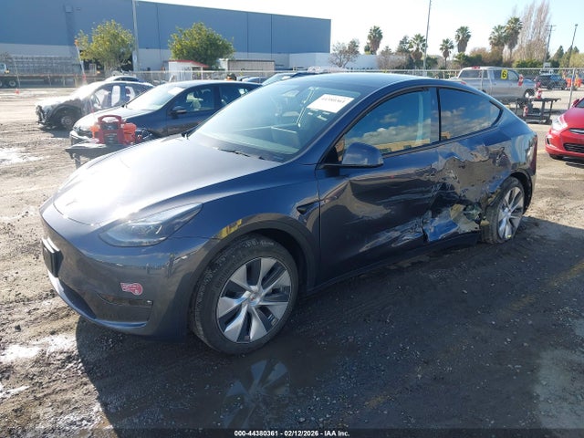 2023 TESLA MODEL Y 7SAYGDEDXPF977727 Photo 1