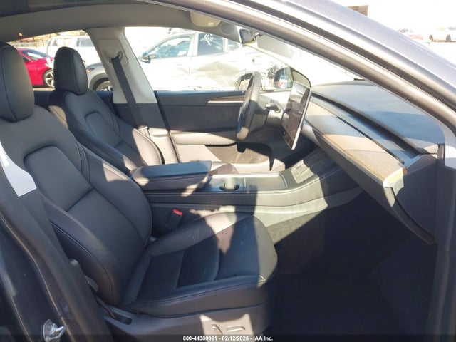 2023 TESLA MODEL Y 7SAYGDEDXPF977727 Photo 4