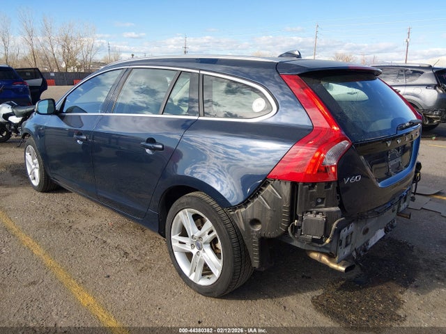 2015 VOLVO V60 YV1612SD7F1191884 Photo 2