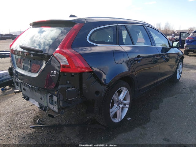 2015 VOLVO V60 YV1612SD7F1191884 Photo 3