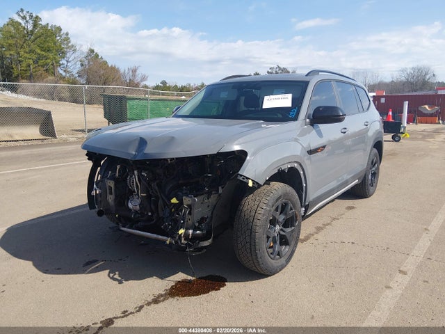 44380408 :رقم المزاد ، 1V2CR2CA5RC542319 vin ، 2024 Volkswagen Atlas 2.0t Peak Edition Se W/technology مزاد بيع