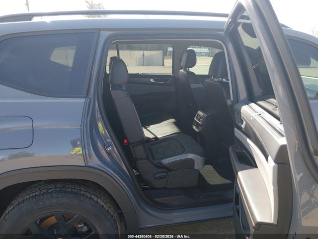 44380408 :رقم المزاد ، 1V2CR2CA5RC542319 vin ، 2024 Volkswagen Atlas 2.0t Peak Edition Se W/technology مزاد بيع