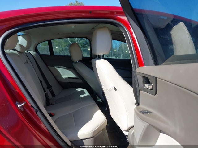 2019 JAGUAR XE SAJAD4FX3KCP49091 Photo 7