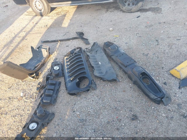 1C4HJXDN6NW240009 Jeep Wrangler Unlimited Willys 4x4