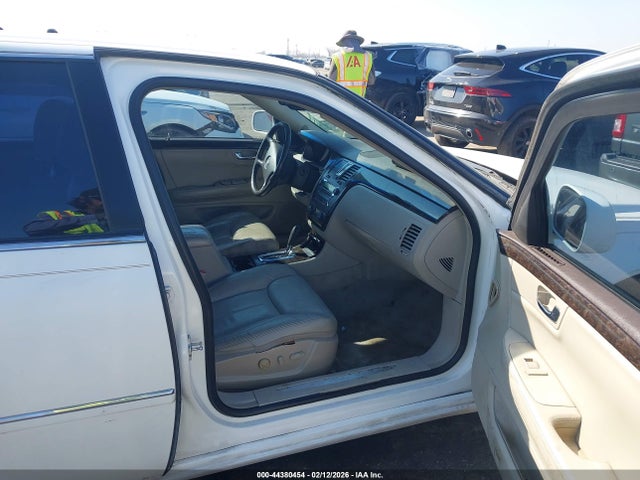 2010 CADILLAC DTS 1G6KA5EY5AU122786 Photo 4