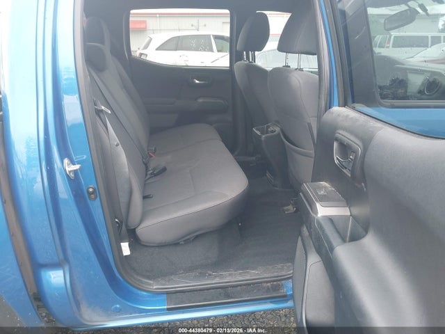5TFCZ5AN2HX117091 Toyota Tacoma Sr5/trd Off Road/trd Sport