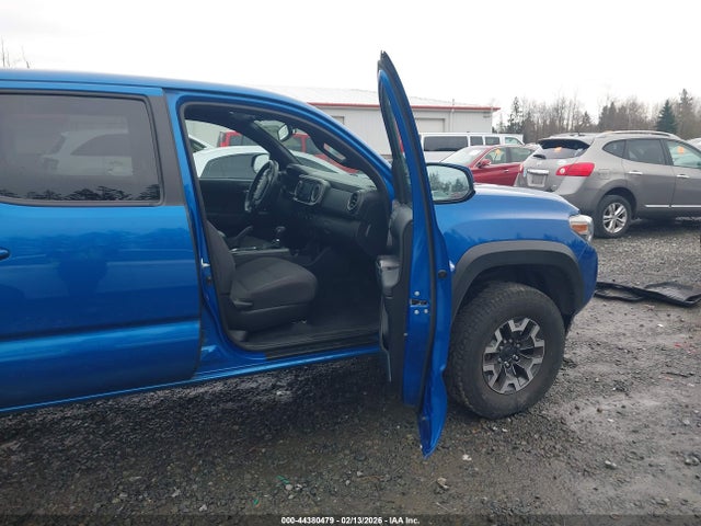 5TFCZ5AN2HX117091 Toyota Tacoma Sr5/trd Off Road/trd Sport