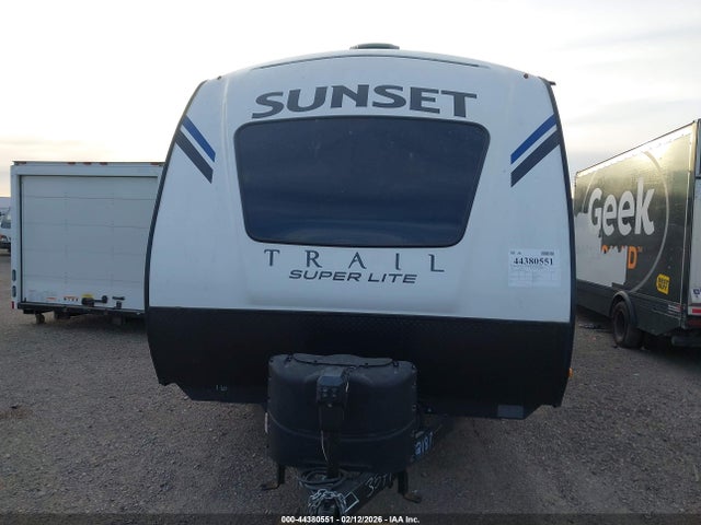 4YDT2222XM5353577 Sunset Travel Trailer