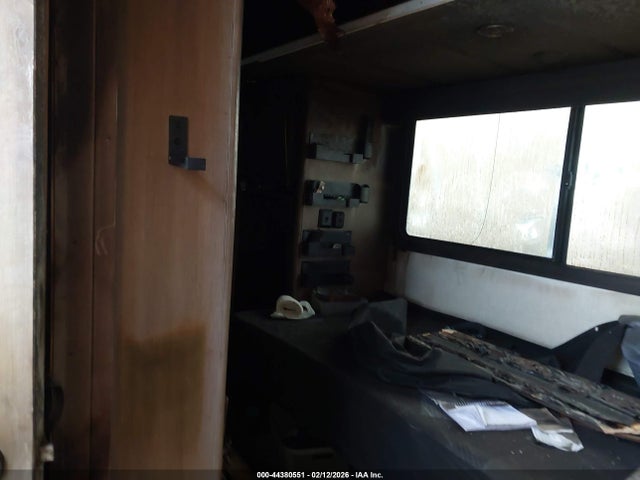 4YDT2222XM5353577 Sunset Travel Trailer