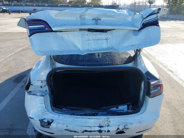 2018 TESLA MODEL 3 5YJ3E1EB6JF185379 Photo 5
