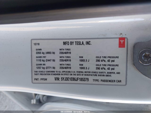 2018 TESLA MODEL 3 5YJ3E1EB6JF185379 Photo 8