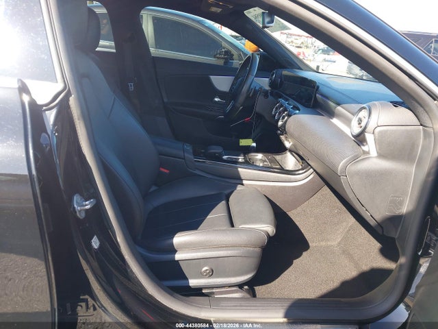 2022 MERCEDES-BENZ CLA 250 COUPE W1K5J4GBXNN249925 Photo 4