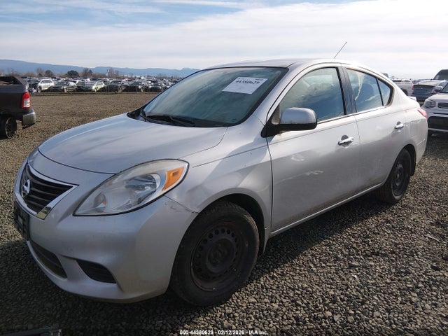 3N1CN7AP3EL829581 Nissan Versa 1.6 Sv
