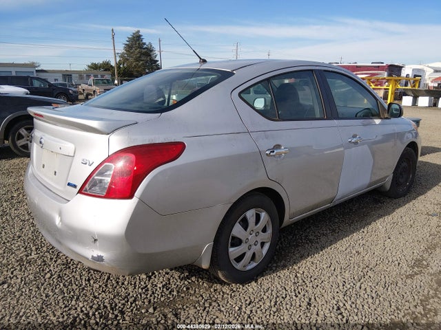 3N1CN7AP3EL829581 Nissan Versa 1.6 Sv