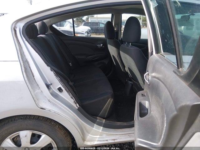 3N1CN7AP3EL829581 Nissan Versa 1.6 Sv
