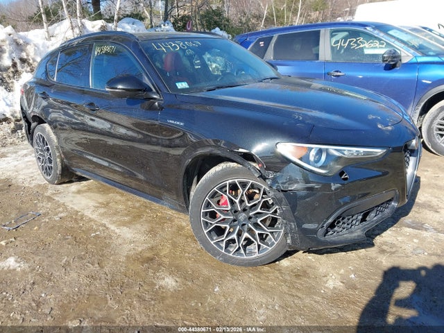 2022 ALFA ROMEO STELVIO ZASPAKBN1N7D25357