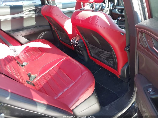2022 ALFA ROMEO STELVIO ZASPAKBN1N7D25357 Photo 7