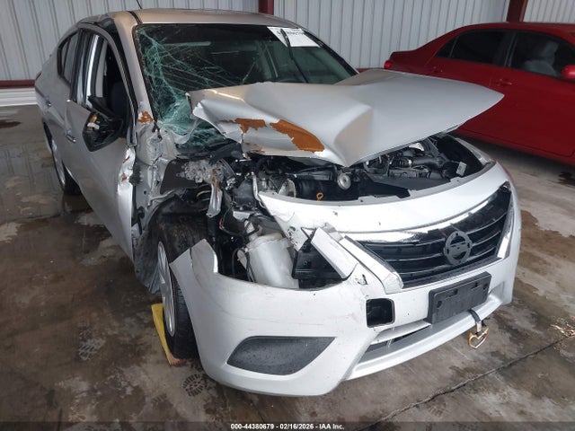 3N1CN7AP2HK426993 Nissan Versa 1.6 Sv