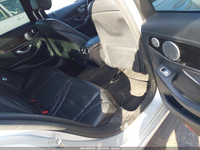 44380705 :رقم المزاد ، 55SWF4KB4FU010912 vin ، 2015 Mercedes-benz C 300 Luxury 4matic مزاد بيع